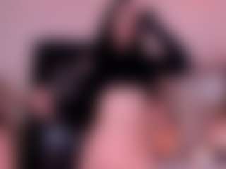 Live cam show with 1munique - Fingers on Camsoda