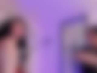 Live cam show with 1munique - Lesbian on Camsoda