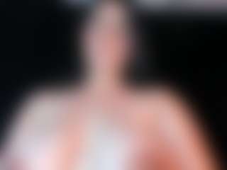 Live cam show with AnithaYork - Flashing on xDating