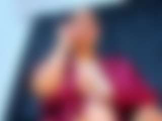 Live cam show with AnithaYork - Facial on Cam Slut