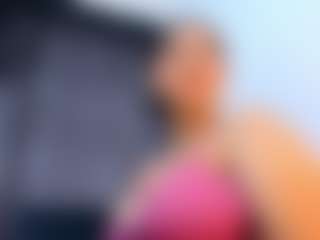 Live cam show with AnithaYork - Smoking on madthumbs