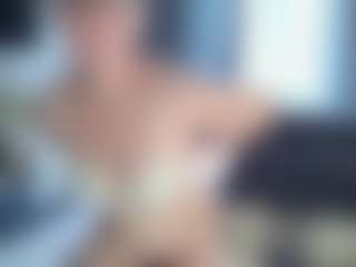 Live cam show with DesireChristy - Average on nudelive.tv