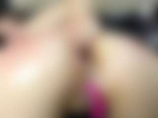 Live cam show with KIMALESSIA - Foot Fetish on Dolls Live