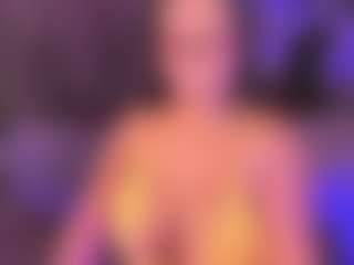 Live cam show with kittyroouse - Flashing on SmokeAndPoke