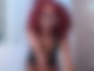 Live cam show with CocoCharm - Bedroom Ebony on AdultVida.com
