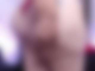 Live cam show with katherina-diaz - Nipple Piercings on Uber Horny