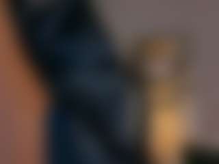 Live cam show with Ally Jensen - Average on Sweet Sext