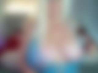 Live-Cam-Show mit Angel 34G Natural - Blonde Hair auf Camsoda
