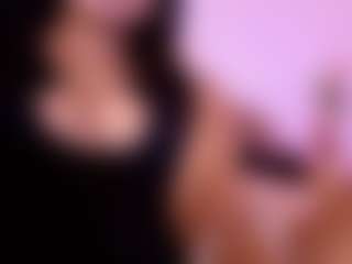 GigiDamessco's Live Sex Cam Show