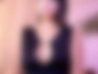 GigiDamessco's Live Sex Cam Show