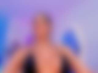 Live cam show with honey-flawless - Average on Big Tits