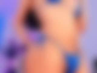 Live cam show with honey-flawless - Black Hair on Camsoda