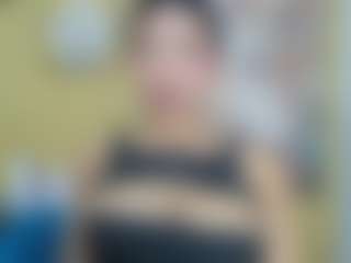 Hugekira's Live Sex Cam Show