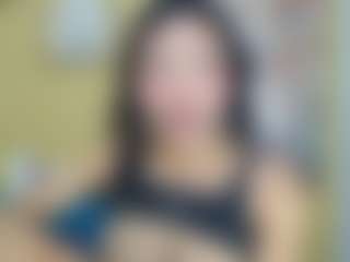 Hugekira's Live Sex Cam Show