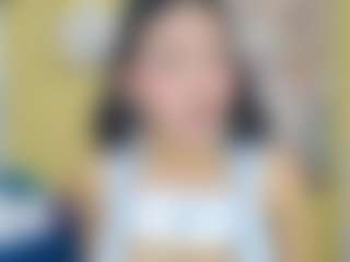 Hugekira's Live Sex Cam Show