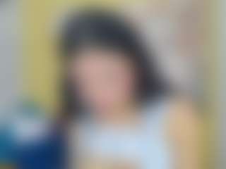 Hugekira's Live Sex Cam Show