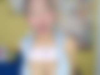 Hugekira's Live Sex Cam Show
