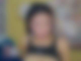 Hugekira's Live Sex Cam Show