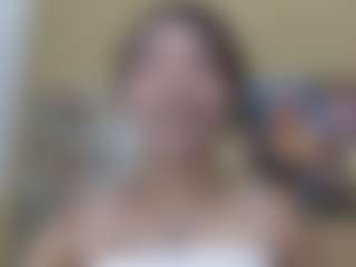 Hugekira's Live Sex Cam Show