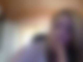 Rubii-sweett MILF webcam performer live streaming