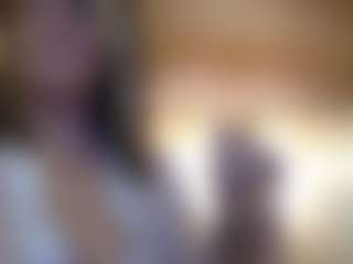 Rubii-sweett MILF webcam performer live streaming