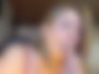 Live cam show with Rubii-sweett - Lush Blonde Hair on AdultVida.com