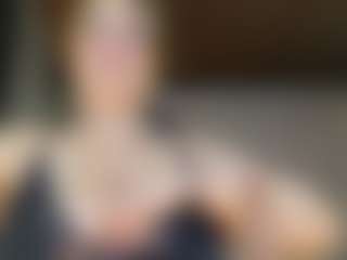 Live cam show with Rubii-sweett - BBW on Dolls Live