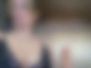 Rubii-sweett MILF webcam performer live streaming