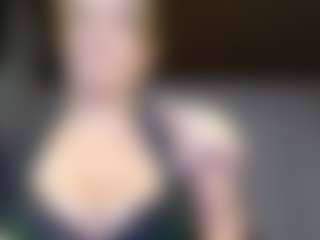 Live cam show with Rubii-sweett - Plug on Milf Play
