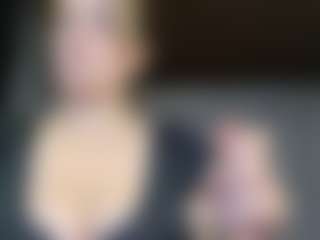 Rubii-sweett MILF webcam performer live streaming