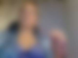 Rubii-sweett MILF webcam performer live streaming