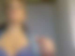Rubii-sweett MILF webcam performer live streaming