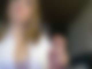 Rubii-sweett MILF webcam performer live streaming