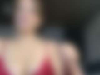 Rubii-sweett MILF webcam performer live streaming