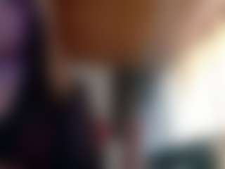 Live cam show with Rubii-sweett - Control on Milf Play