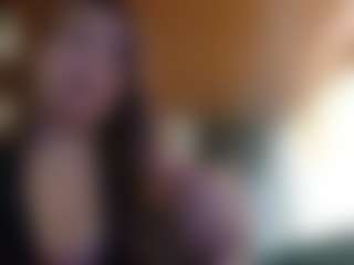 Live cam show with Rubii-sweett - Blonde Hair MILF on Dare Cams