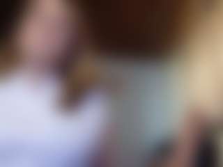 Live cam show with Rubii-sweett - Blonde Hair MILF on Mixed Magazine Live