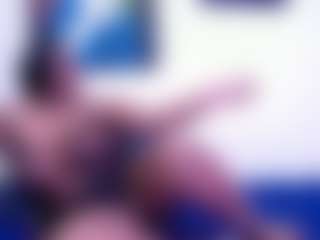 Live cam show with Scarlett-Boonett - Bedroom Ebony on AdultVida.com