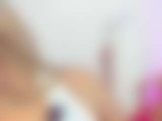 Live cam show with Sofievanss - Small Tits Teen (18+) on Dolls Live
