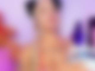 Live cam show with Sofievanss - Teen (18+) on luckytryst.com