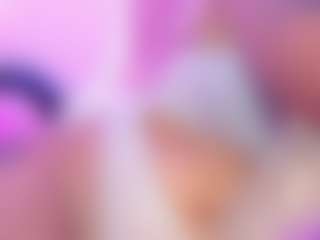 Live cam show with Sofievanss - Spank Mature on chickslive.net