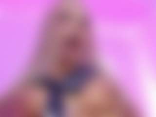 Live cam show with Sofievanss - Spank Curvy on SmokeAndPoke