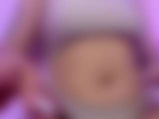 Live cam show with Sofievanss - Toys on Free Soda