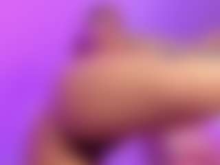 Live cam show with Sofievanss - Big Ass on Livezox