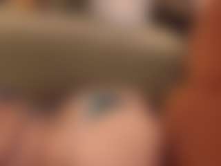 Live cam show with LAURAAX - Colombia on crypto-cams
