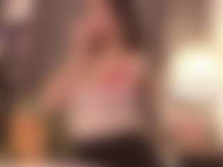 LAURAAX's Live Sex Cam Show