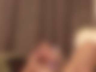 LAURAAX's Live Sex Cam Show