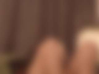 LAURAAX's Live Sex Cam Show