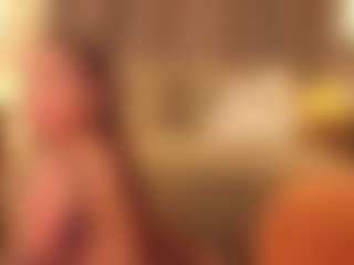 Live cam show with LAURAAX - Tittyfuck on livesuperchat.net