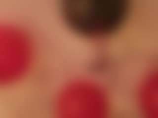 Live cam show with LAURAAX - Teen (18+) on Hubzter Live